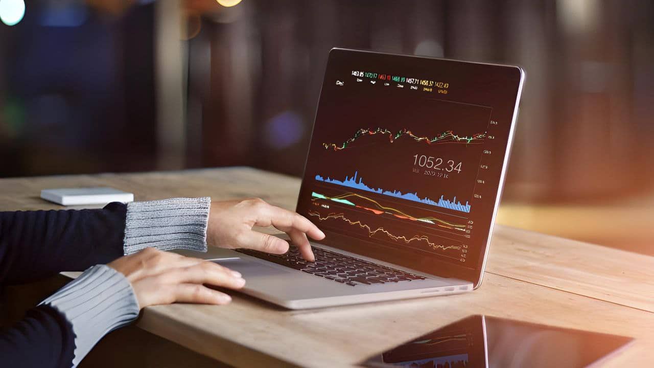 كيف تستثمر في الأسهم 2024 - دليلك الشامل